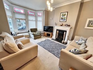 Lounge- click for photo gallery